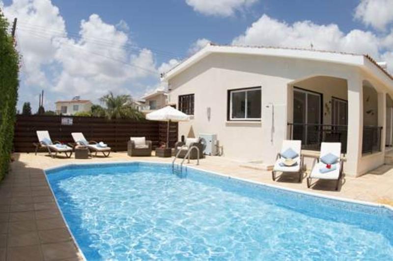 Bungalow Mikaella By Ezoria Villas Coral Bay Exterior foto